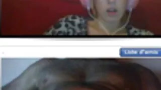 Hottie Rile Reid Reid cu lăcomie fete gole poze degetele ei păros Movilă