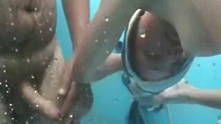 Tanara blonda fututa de un fete nud video tip