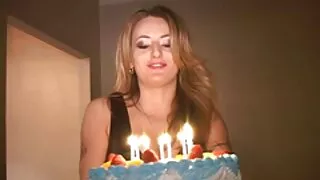 Excitată la duș, poze cu fete gole nu a putut rezista și și-a Masturbat păsărica udă