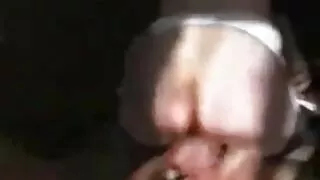 Excitat Tifa fete goale poze suge un tip în timp ce el stă pe ragazzo